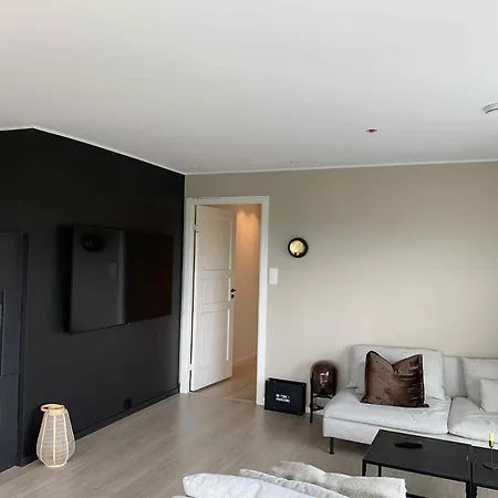 Duplex Near Airport بيت للعطل