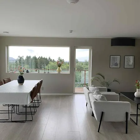 Duplex Near Airport بيت للعطل *