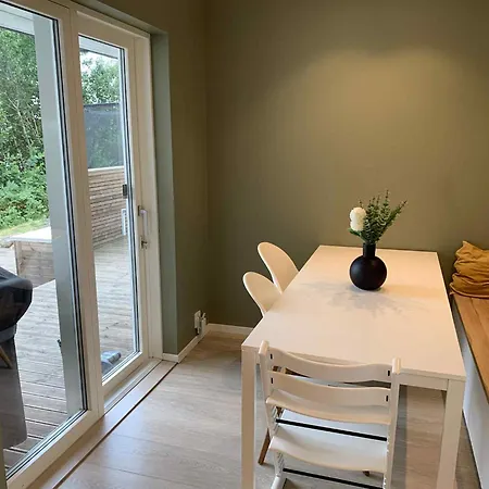 Duplex Near Airport برغن