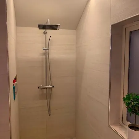 Будинок відпочинку Duplex Near Airport *