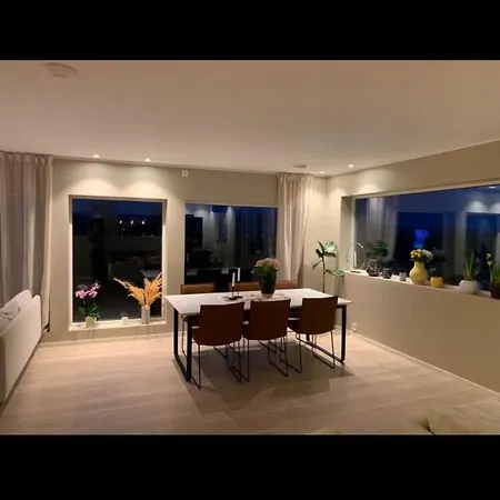 Nyaraló Duplex Near Airport