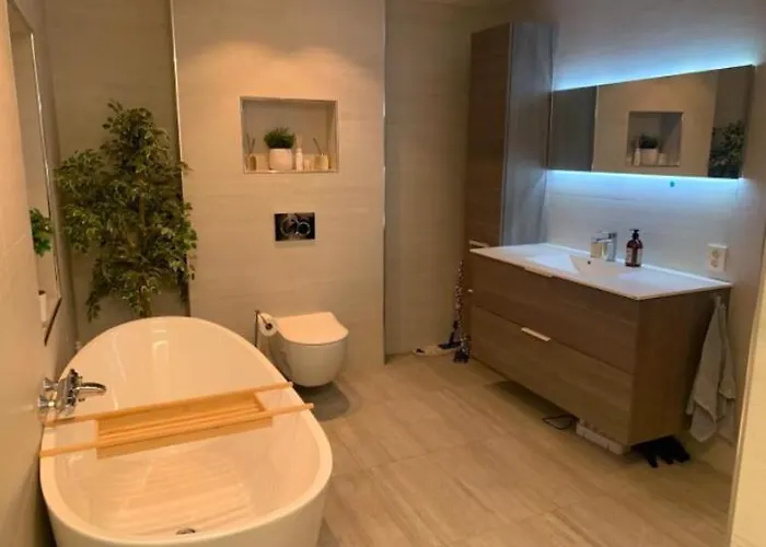 Nyaraló Duplex Near Airport