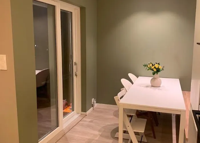 Nyaraló Duplex Near Airport *