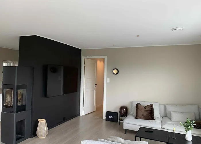 Duplex Near Airport Nyaraló