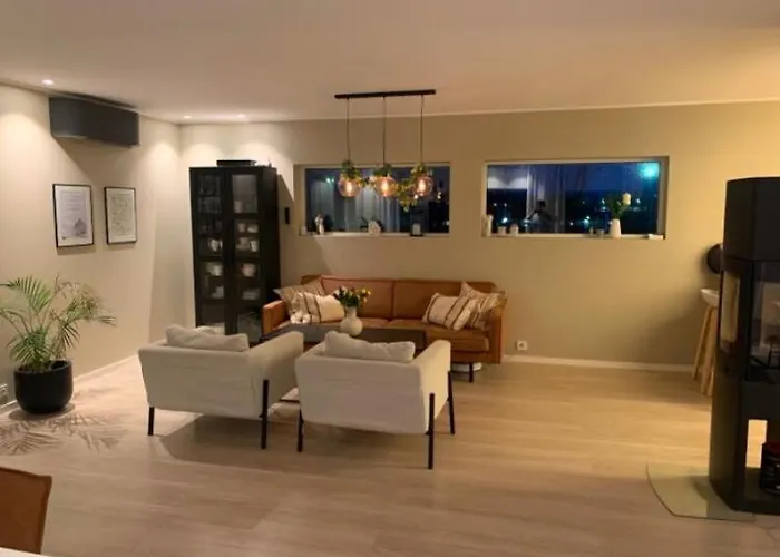 Duplex Near Airport Semesterbostad *