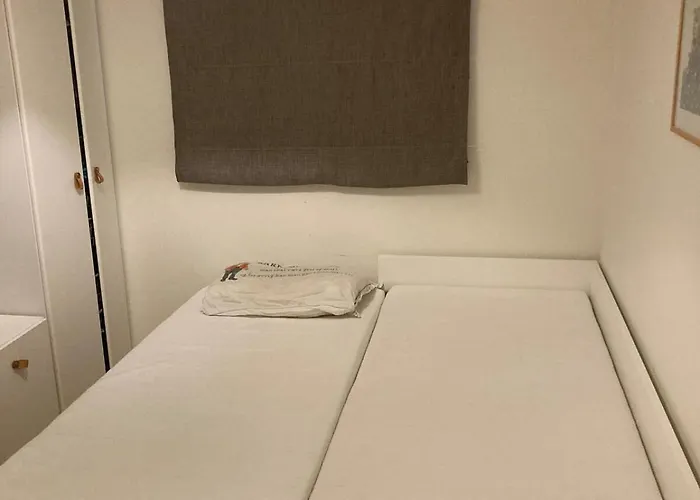 Semesterbostad Duplex Near Airport *